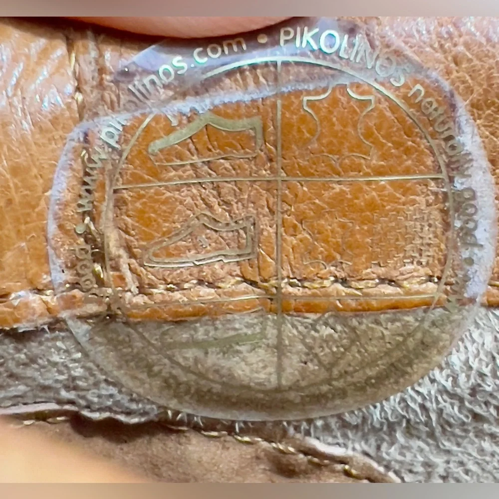 Pikolinos‎ shoes